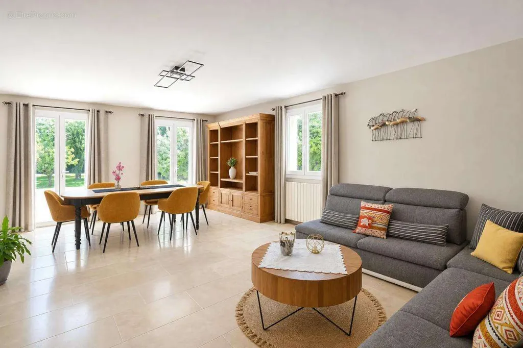 Séjour - Maison Rénovée avec Piscine à Vedène