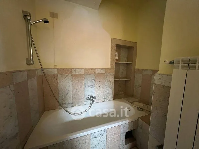 Salles de bain - Modern Deco-Styled Flat in Pisa