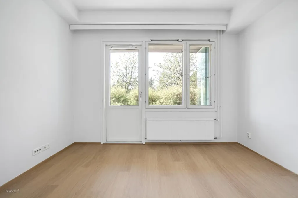 Pièces - Flat with Glazed Balcony in Pakkala