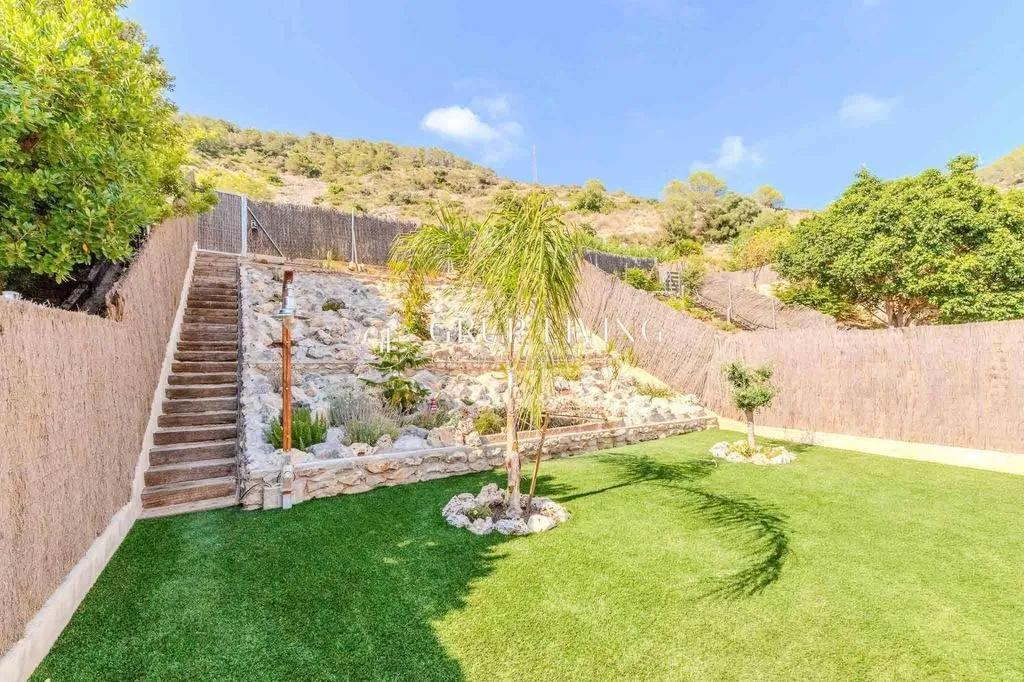 Garden - Luxury House with Pool in Sitges