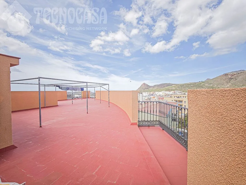 Terrass - Apartment with Garage and Elevator in Buzanda