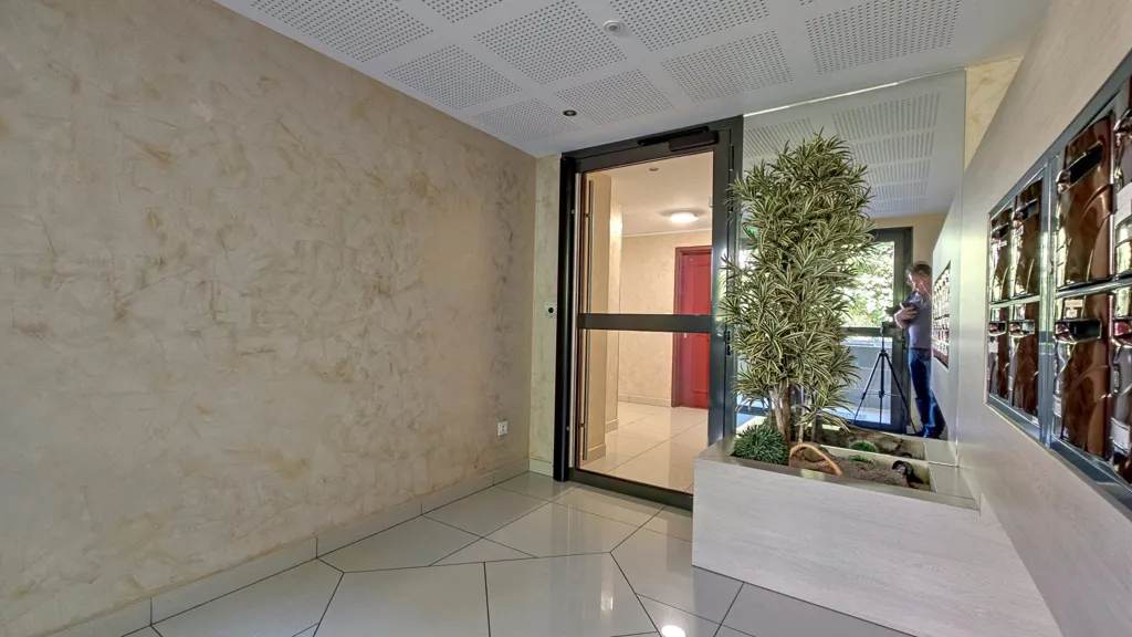 Entrée - Appartement T2 avec Terrasse à Chamalières