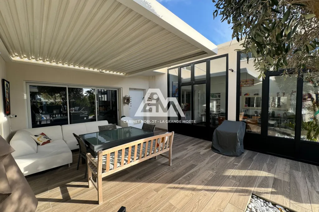 Terrasse - Villa Contemporaine avec Piscine près de la Mer