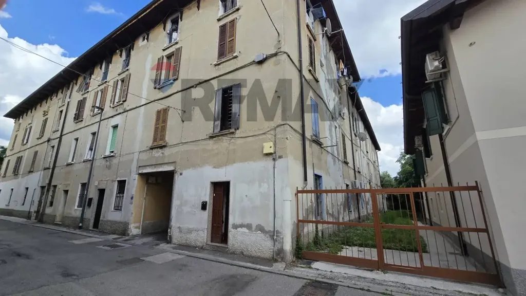 Extérieur - Quadrilocale to Renovate in Brescia