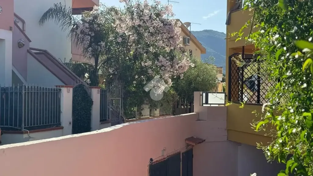 Rõdu - Trilocale with Private Garden in Villasimius