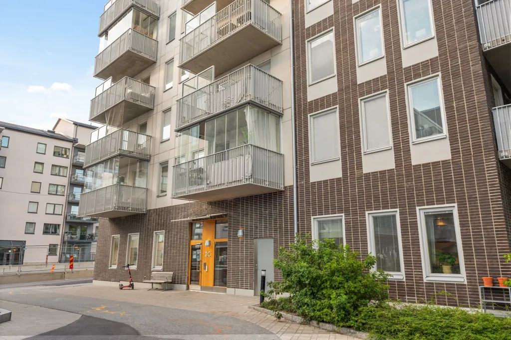Välivaade - Modern Flat with Balcony in Sundbyberg
