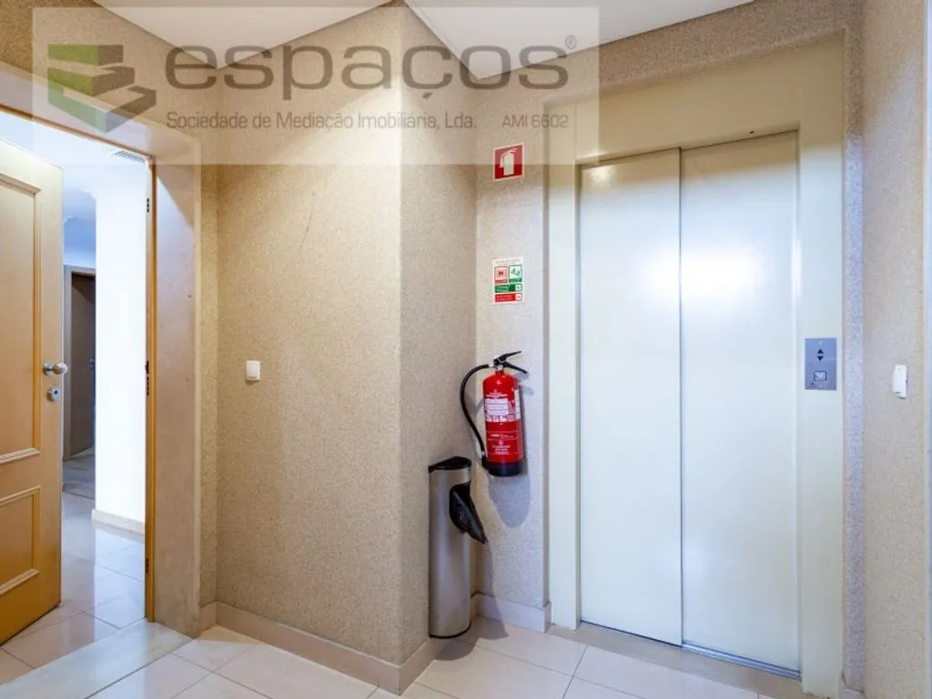 Esik - Luxury Apartment with River View in Bobadela