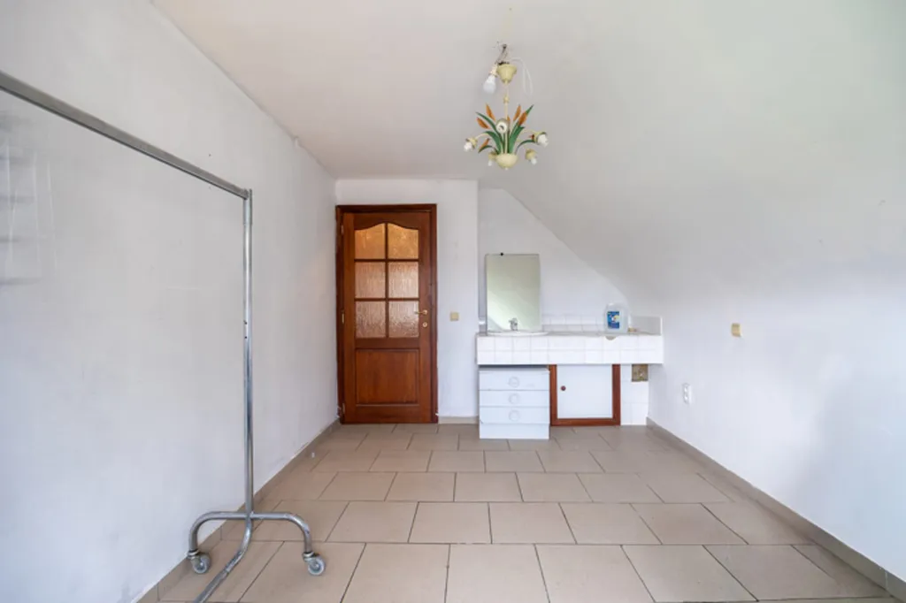 Toad - Charming 1st Floor Apartment with Balcony