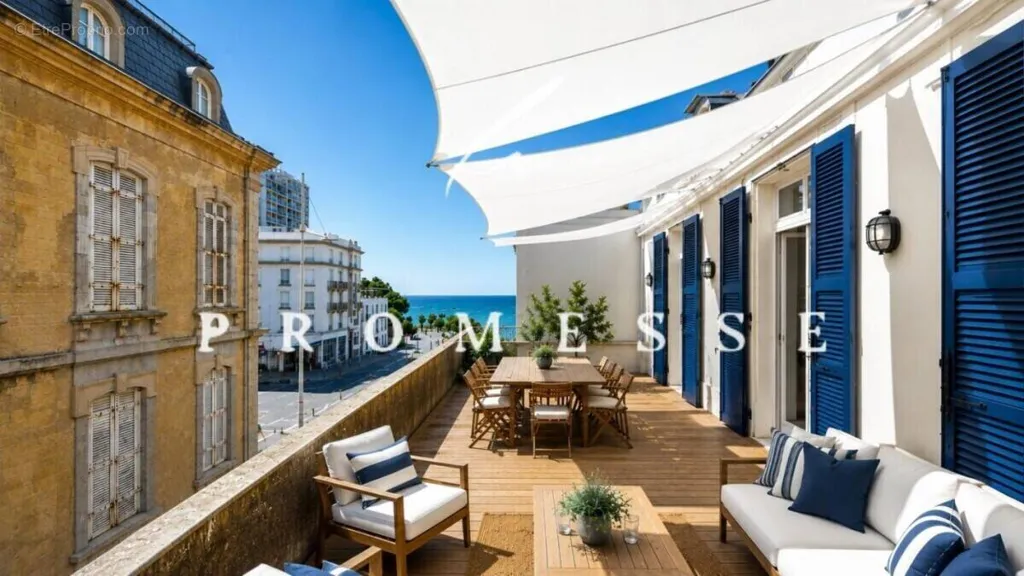 Rõdu - 19th-Century Townhouse with Ocean View in Biarritz