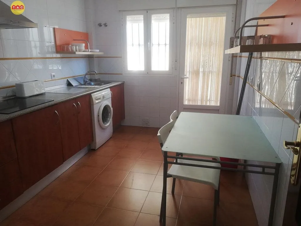 Cuisine - Semi-Amuebled Adosado with Patio in Lepe