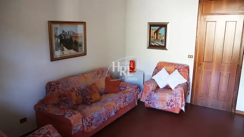 Séjour - Architectural Villa with Central Staircase in Amantea