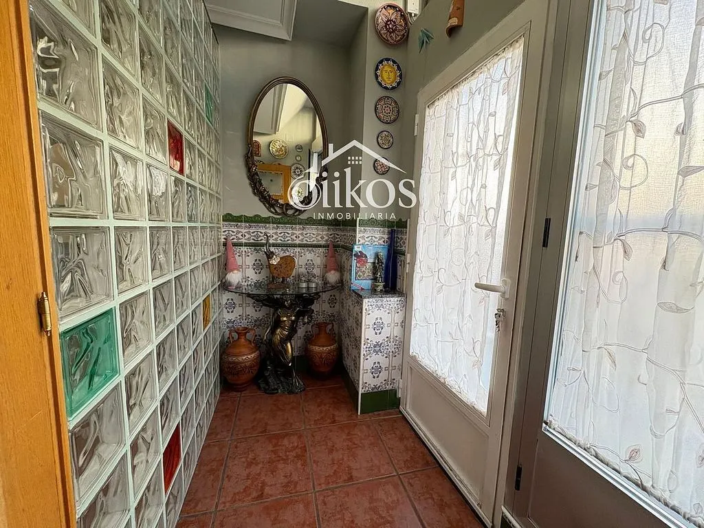 Entrée - Ground Floor Flat with Independent Entry in Barrio Blanco