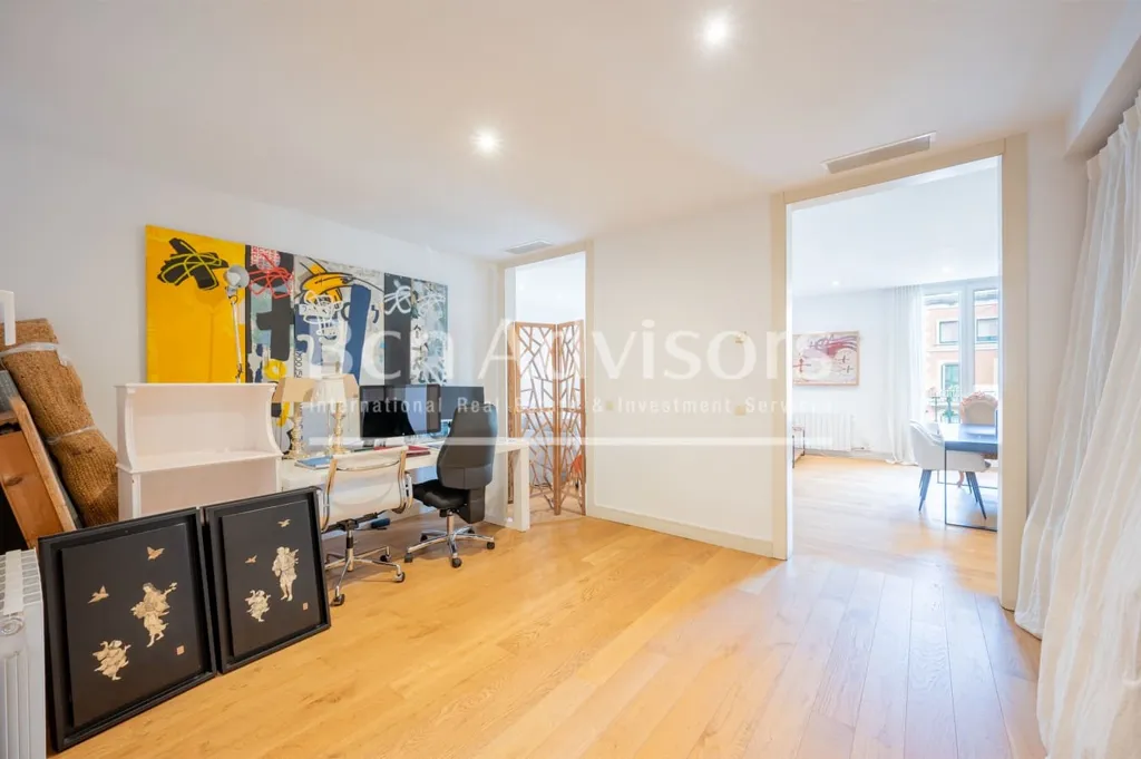 Kabinet - Renovated Apartment with Balcony in Dreta de l'Eixample