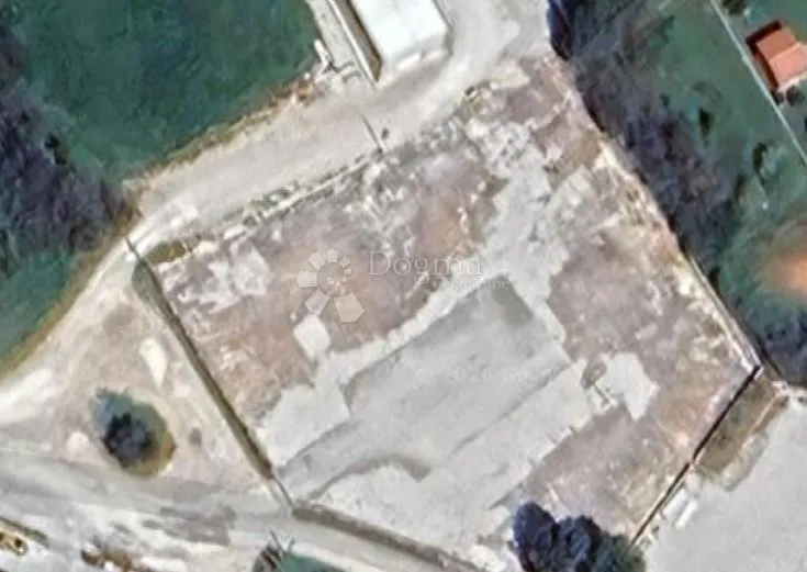 Vue aérienne - Building Land with Open Storage in Galižana