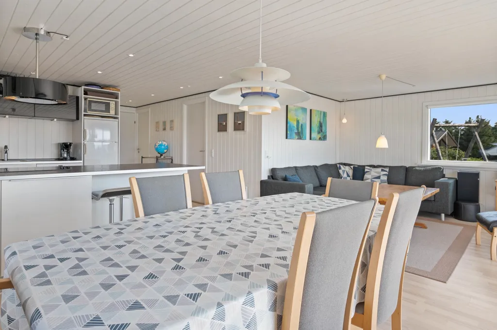 Sala da pranzo - Modernised Summerhouse with Sea View in Klegod