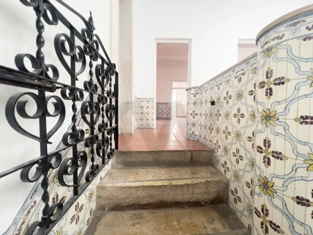 Pièces - 7-Bedroom House in Santarém's Historic Centre
