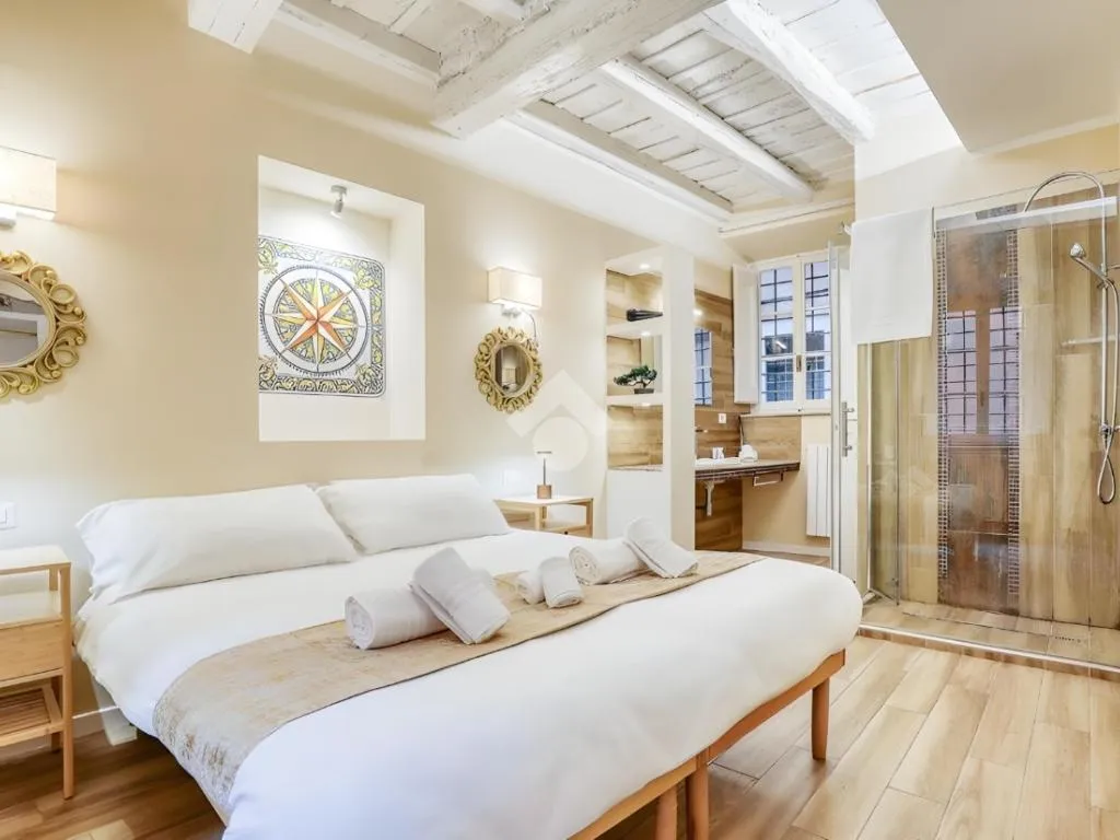 Chambres - Historic Two-Unit Apartment in Rome's Historic Centre