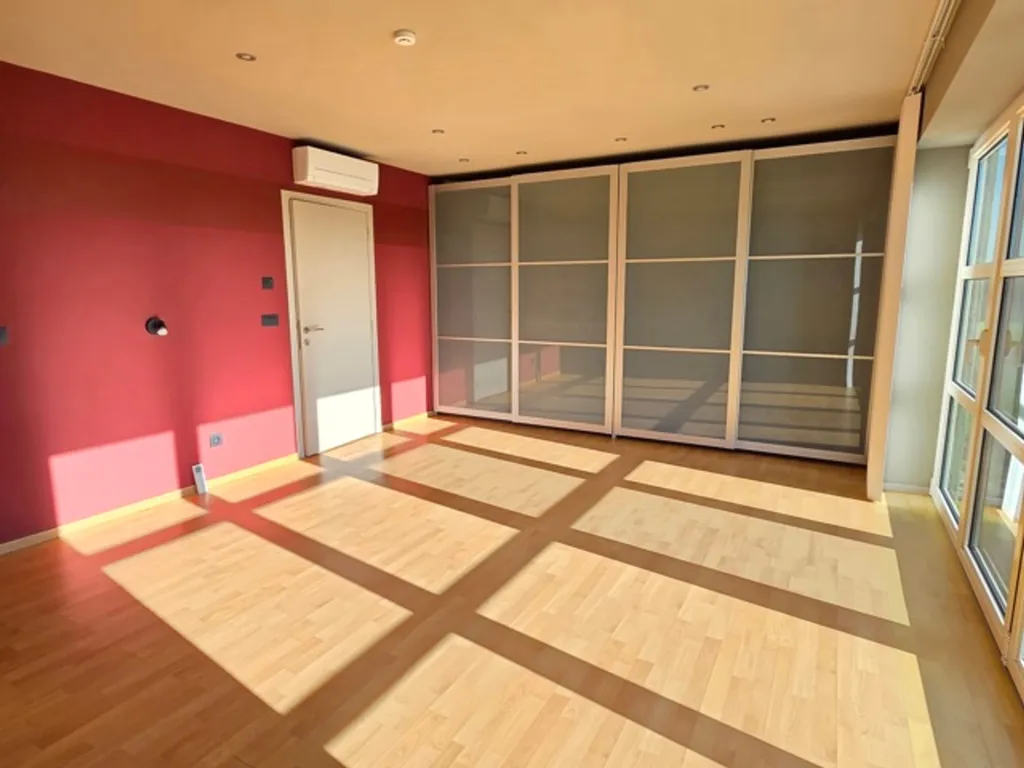 Toad - Move-in Ready Home with Garden and Terrace