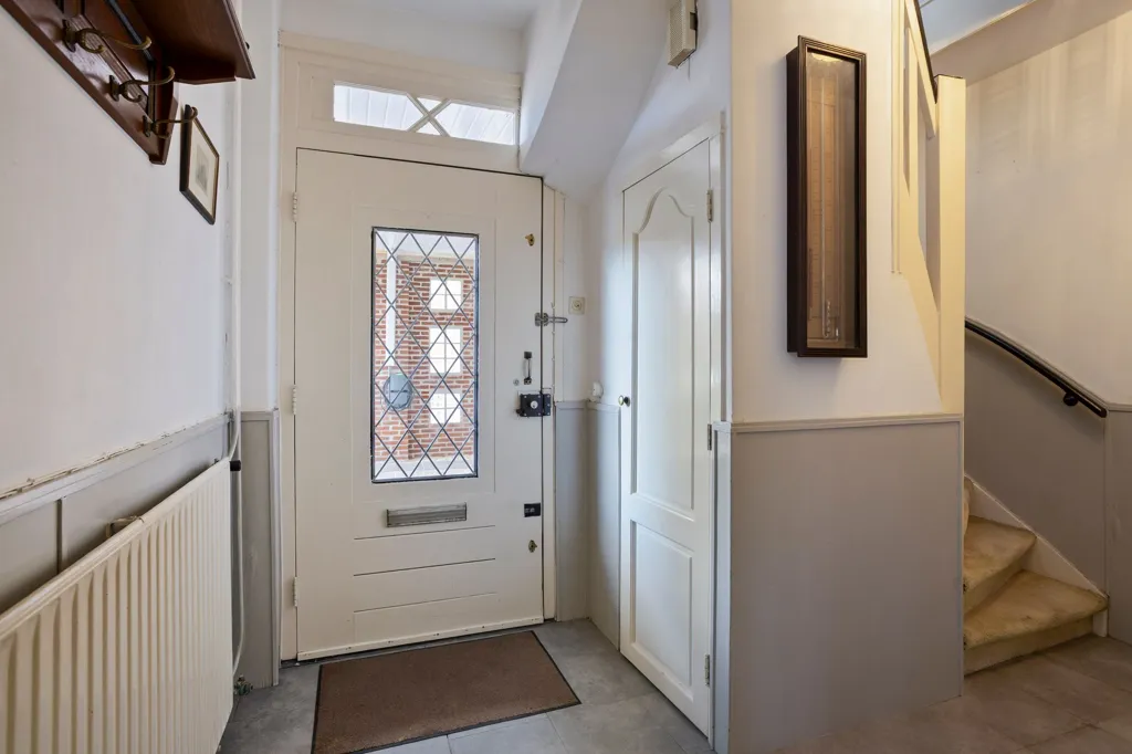 hallway_entrance