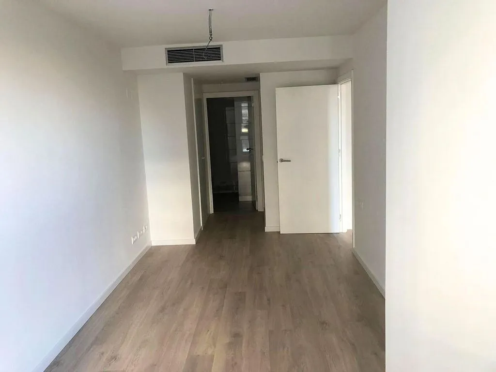 Esik - Modern Flat with Pool in Malilla, Valencia
