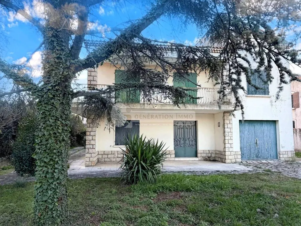 Extérieur - Maison à Réaménager avec Garage à Arles