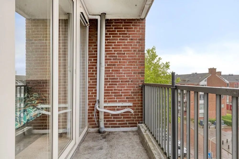 Balcone - 3-Bedroom Flat with South Balcony in Gorinchem