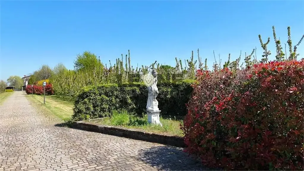 Aed - Trifamily Villa with Private Park in Vignola