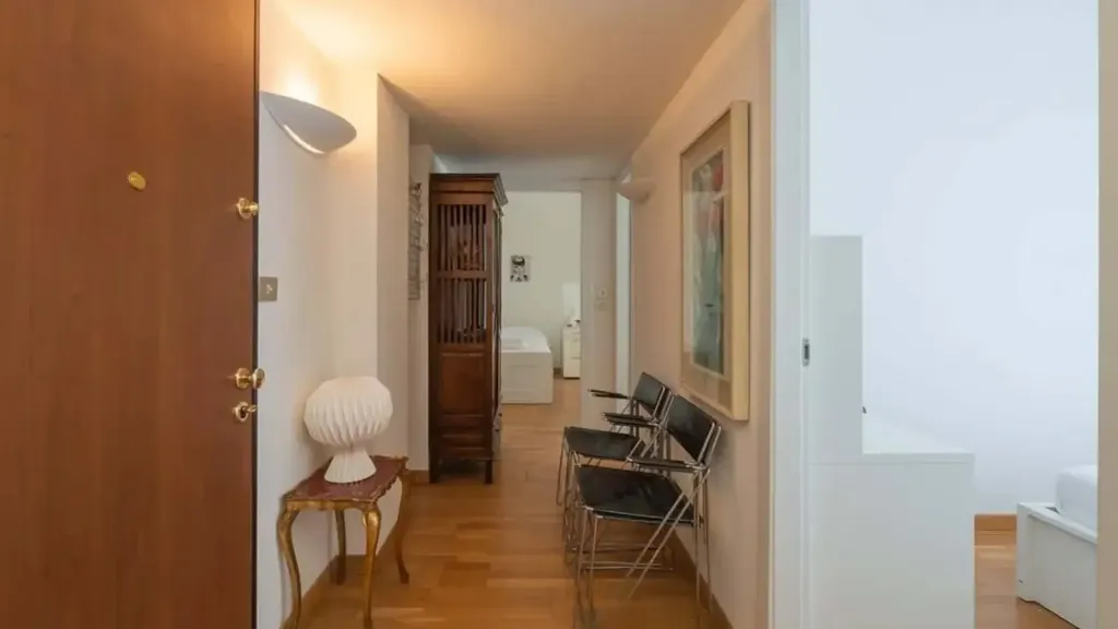Entrée - Charming Studio in Milan’s Cozy Neighborhood