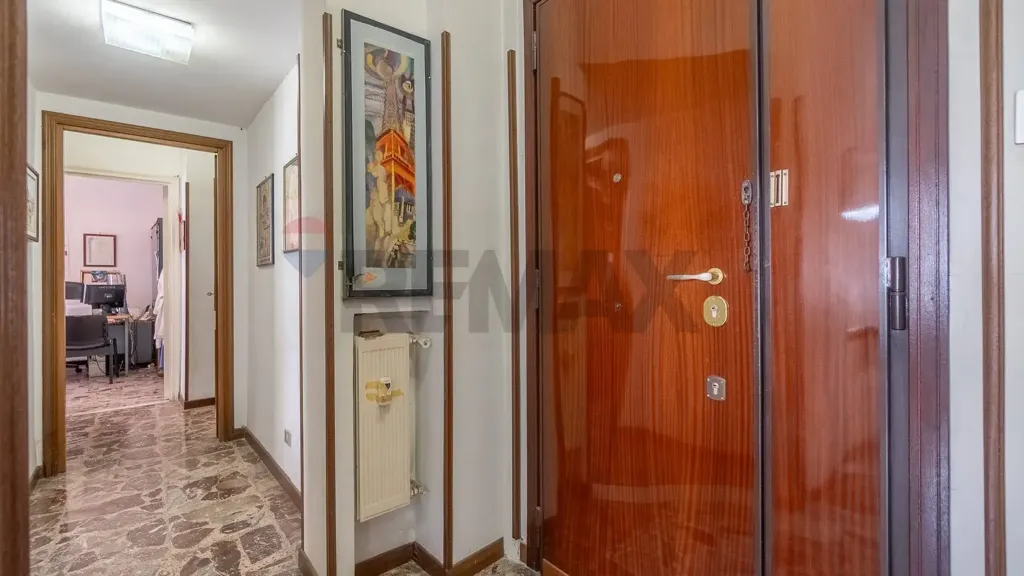 Entrée - Furnished Apartment with Balcony in Rome