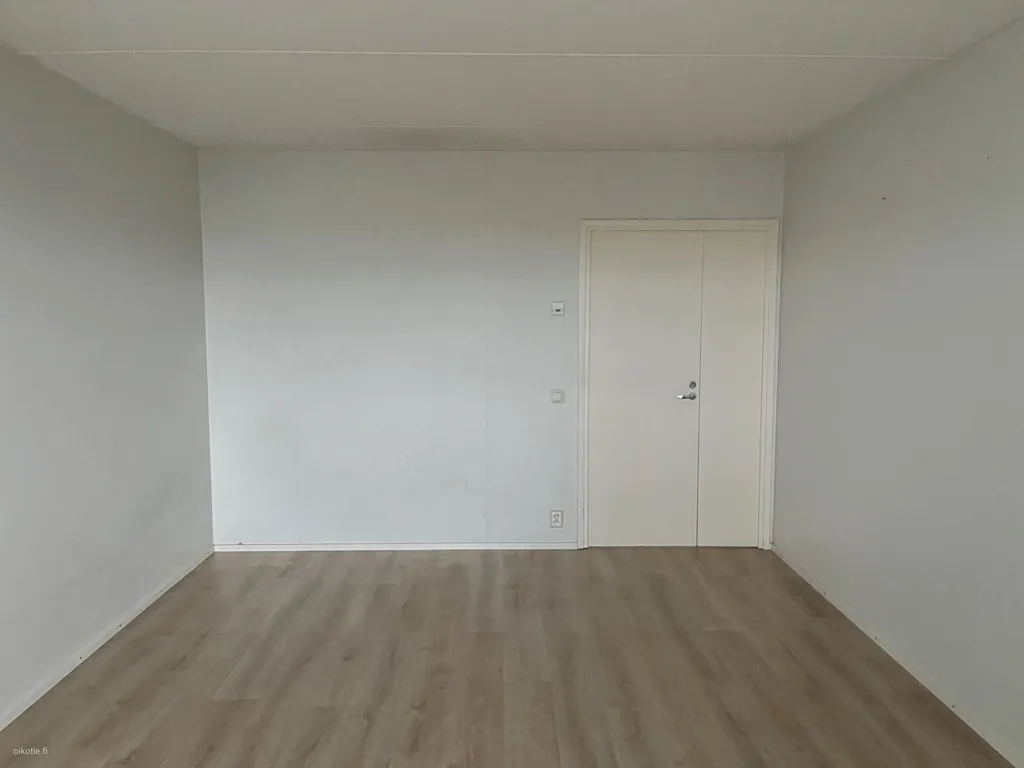 Toad - Spacious Flat with Balcony in Länsimäki, Vantaa