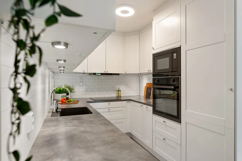 Köök - 4-Bedroom Apartment with West-Facing Balcony in Trondheim
