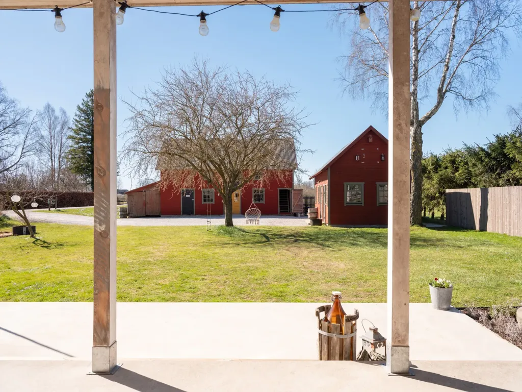 Terrasse - Villa with Garden in När, Gotland