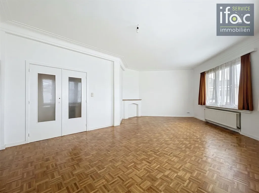 Elutuba - Bright Apartment with Terrace in Elsene