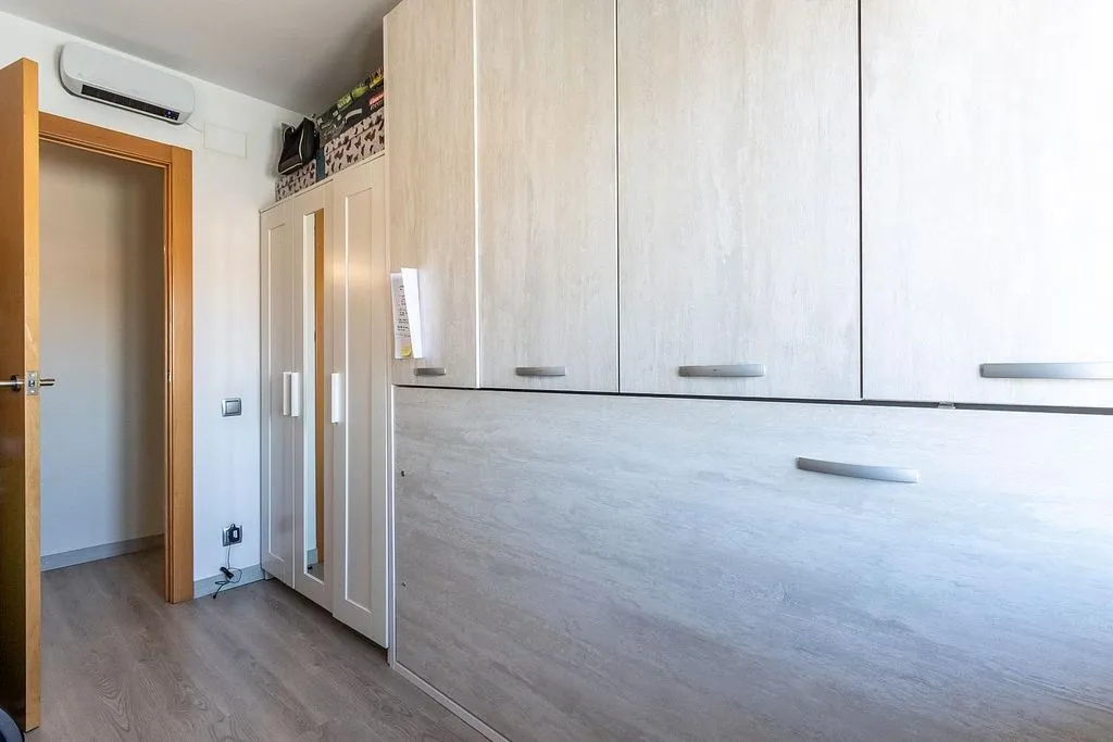 Reformed Apartment with Terrace in Polinyà