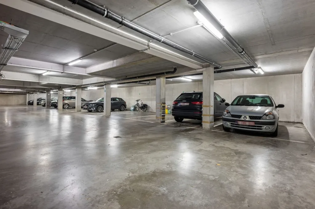 Garage - Appartement lumineux avec terrasse à Willebroek