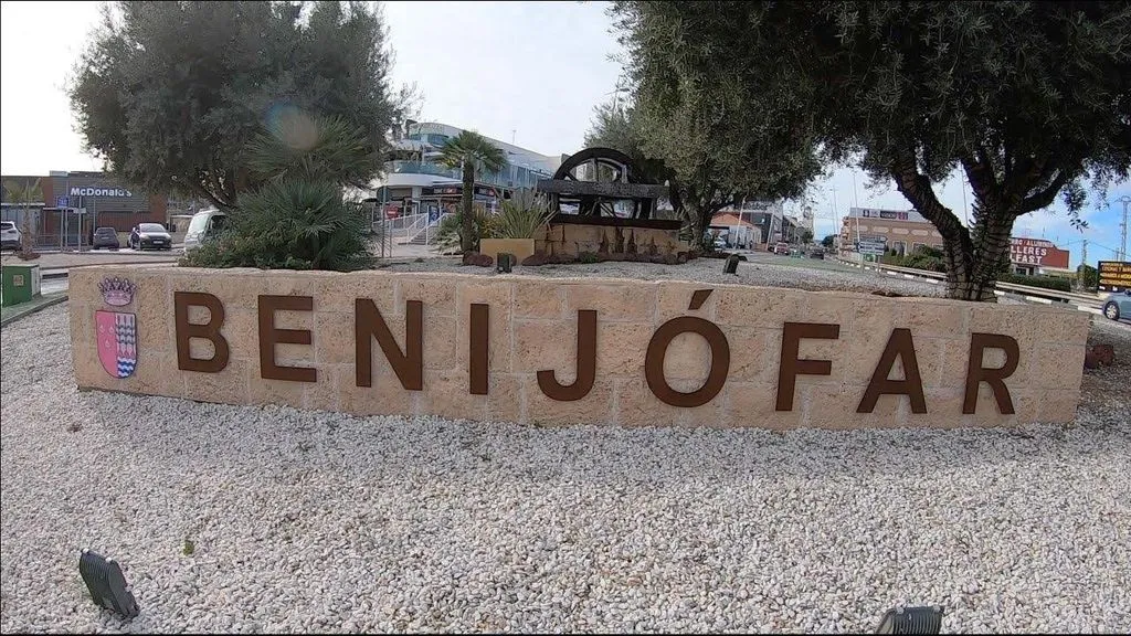 Chalet with Pool and Terrace in Benijófar
