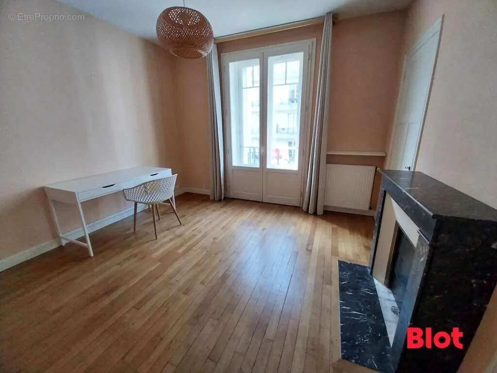 Soggiorno - Charming T3 with Balcony in Rennes