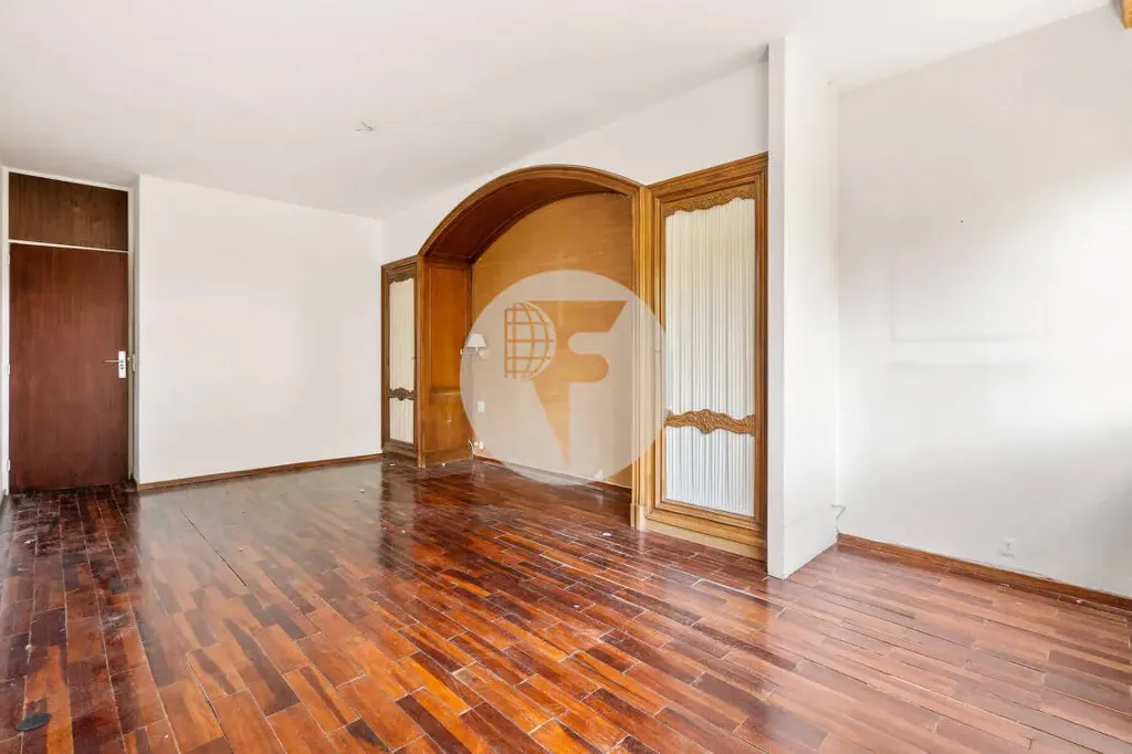 Rooms - Spacious Flat with Terrace in Exclusive Barcelona