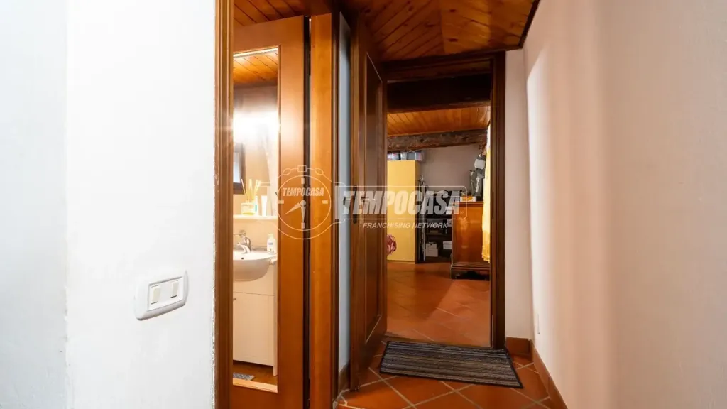 hallway_entrance