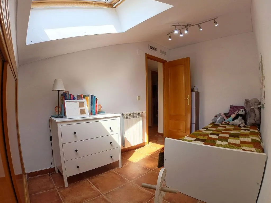 Chambres - Semi-detached House with Pool in Almardà