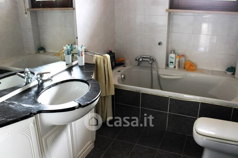 Salles de bain - Triplex Villa with Pool in Borgo Vercelli