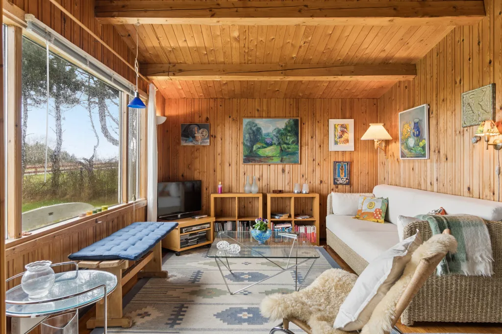 Elutuba - Charming Holiday Home with Sejerø View in Fårevejle