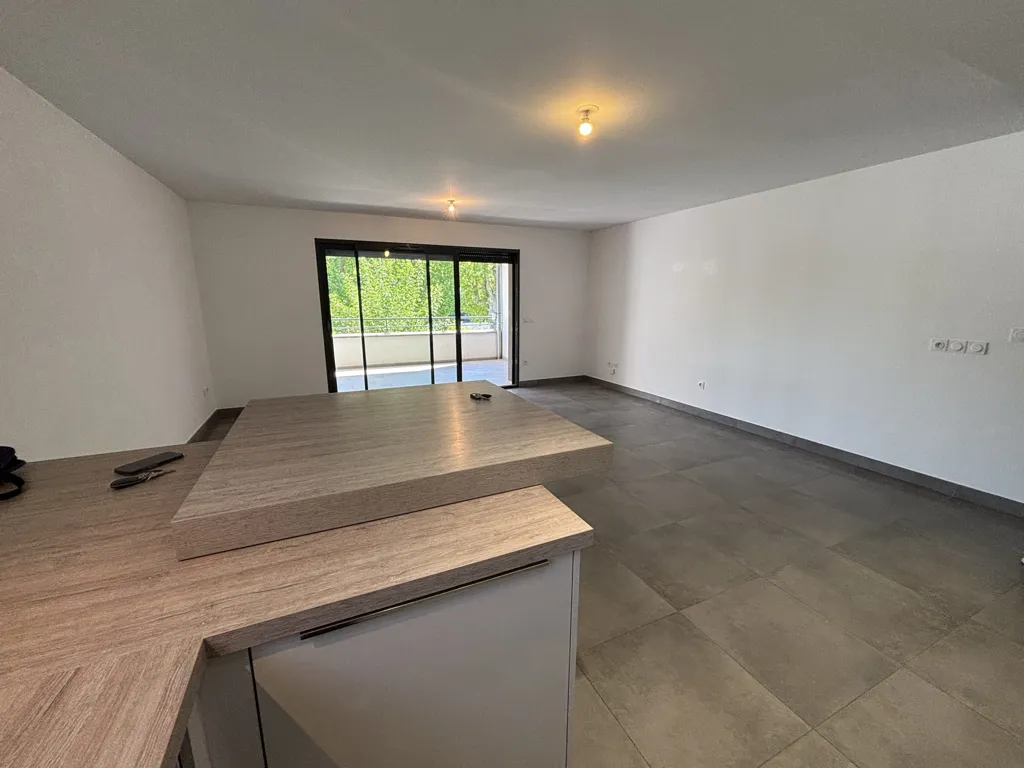Cucina - Modern Flat with Terrace in Château-Fleury, Romans-sur-Isère