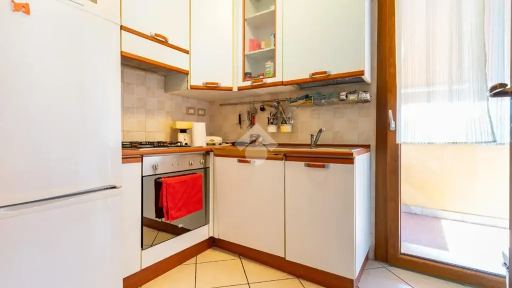Cuisine - Trilocale with Balcony in Ferrara