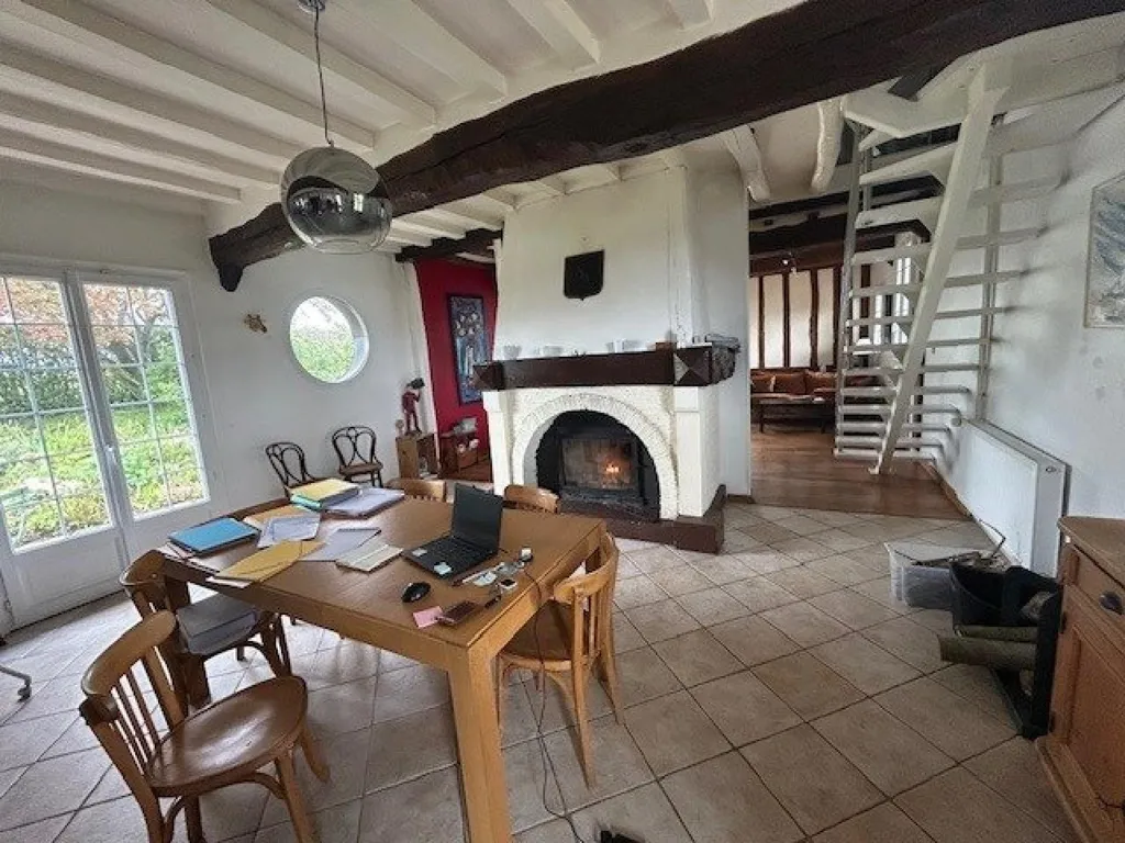 Salle à manger - Maison avec piscine couverte à Étaimpuis