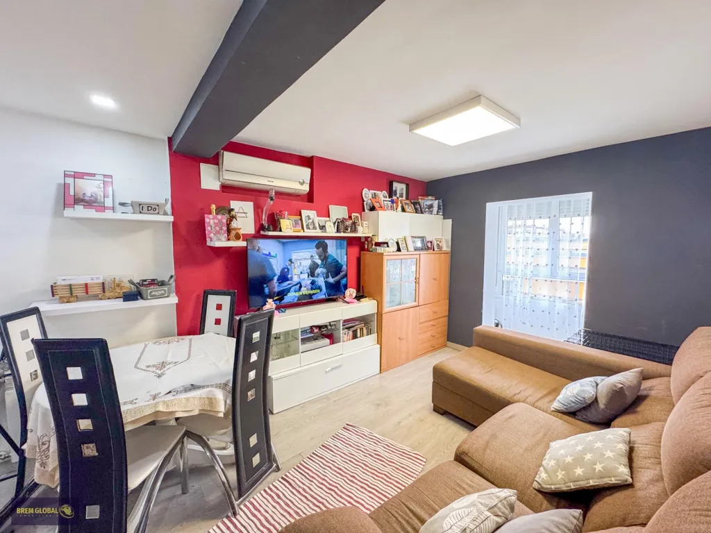 Elutuba - Fully Renovated Flat with Terrace in Madrid