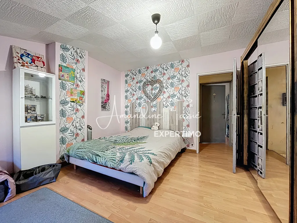 Magamistoad - Investment Building with Potential in Aguessac