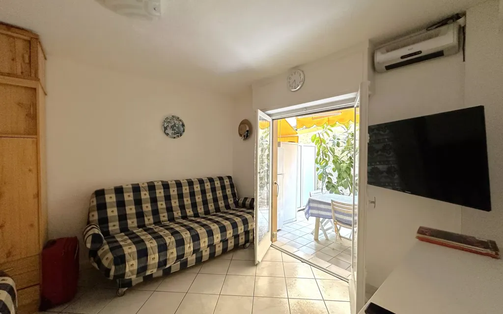 Soggiorno - Ground Floor Studio with Terrace in Menton