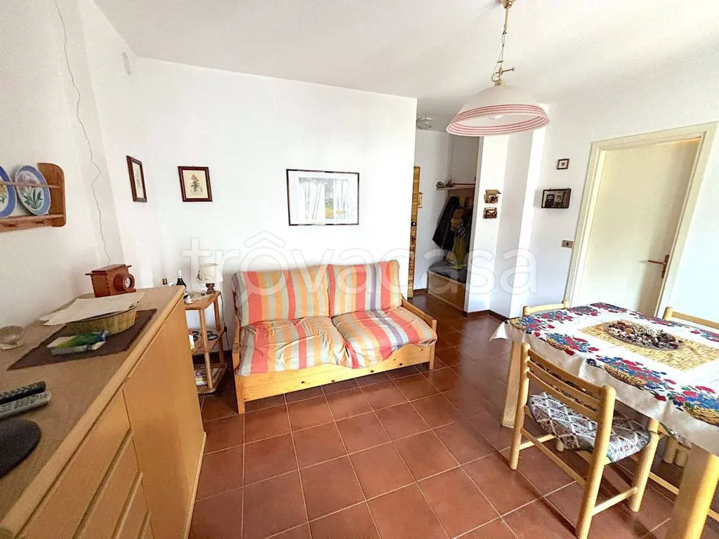 Söögituba - Three-bedroom Apartment with Balcony in Oulx