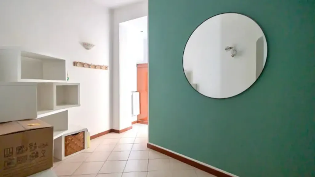 Hallway - Spacious Triplex in Historic Building, Milan